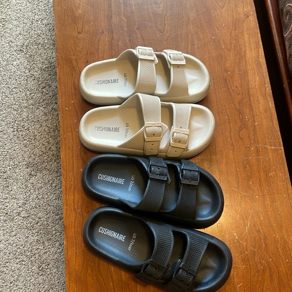 Cushionaire Fame recovery slides. 2 pairs.